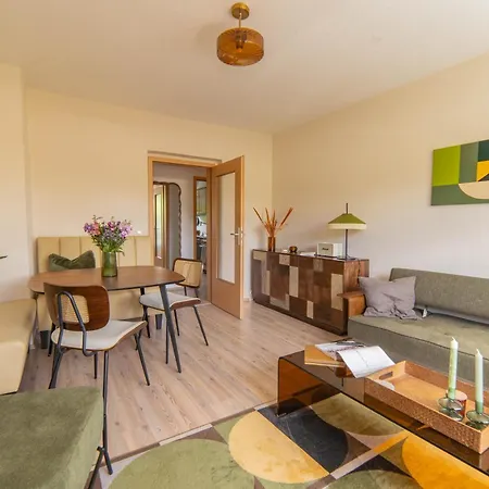 Erzgebirge Gipfelgruen Oberwiesenthal